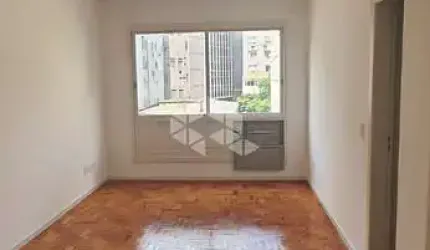 Apartamento de 2 quartos no bairro Centro Histórico.