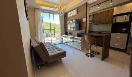 Apartamento de 2 quartos e 1 vaga no Morro Santana