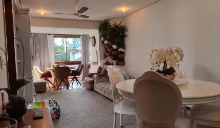 Lindo apartamento na Silva Jardim com infra completa.