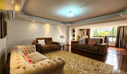 Casa 4 dormitórios, suíte, piscina, 3 vagas no Jardim Lindóia em Porto Alegre/RS