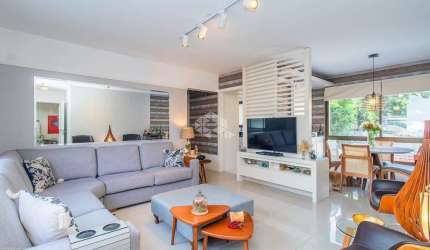 Apartamento com 3 dormitórios e 3 vagas de garegem no bairro Auxiliadora / Porto Alegre