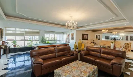 Apartamento com 4 suites e 3 vagas de garagem no Bom Fim