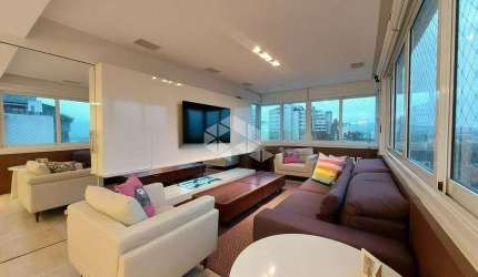 Apartamento de 3 dormitórios com suite e 2 vagas no Bairro Petrópolis
