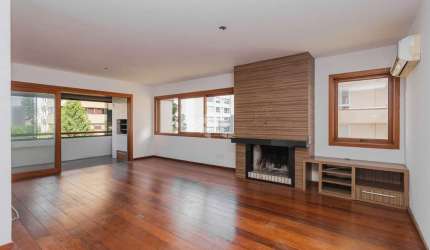Apartamento  161m² com 3 dormitórios com 2 vagas no Bela Vista