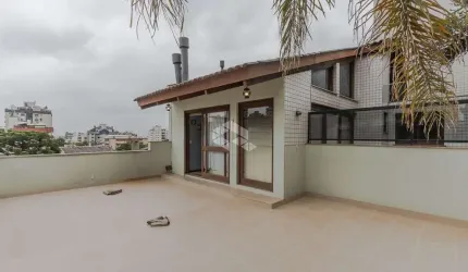 Cobertura de 03 dormitórios e 02 vagas com 198m² no bairro Mont Serrat em Poa