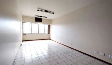 Sala comercial no bairro Floresta de 33,81m² privativos,