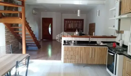 Casa de 176m² localizado no residencial Pitangueiras bairro Harmonia em Canoas