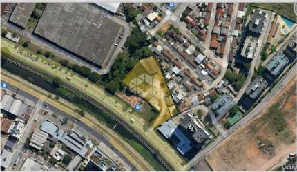 Área de  4.200 m² localizado  na Avenida Ipiranga.