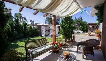 CONDOMÍNIO PARTICULAR COM 4 CASAS - XANGRILÁ