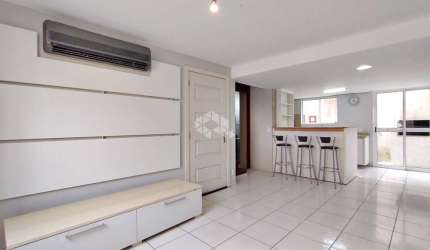 Casa em Condomínio de 03 dormitórios  com 84m² privativos e vaga no Jardim Itu - Porto Alegre