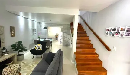 Casa a venda com 02 quartos ,02 vagas -Morro Santana -Porto Alegre