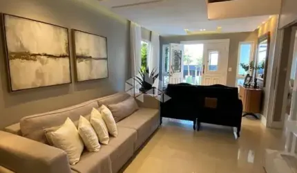 Casa com 3 Dormitórios no Estreito, Florianópolis-SC