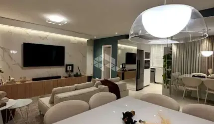 Apartamento 2 suítes no Centro de Florianópolis