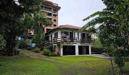 Terreno à venda com 1.218,25m², Viabilidade para 14 pavimentos -  Barreiros - São José - SC