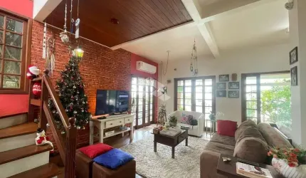 Casa com 3 dormitórios à venda em Serraria - São José/SC