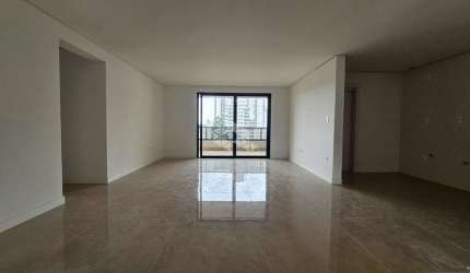 Apartamento 4 suítes no Edifício Sophia Residencial em São José,