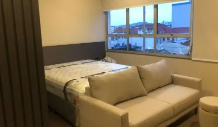 Stúdio no centro Florianópolis, mobiliado pronto para morar ou investir!