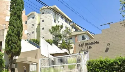 Apartamento à venda em Coqueiros - Localização Privilegiada!
