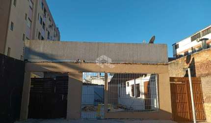 Excelente Terreno com 682,44 m² para comércio ou residência no bairro Santana