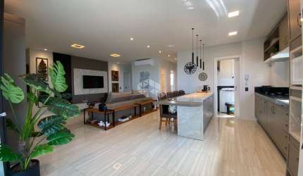 Apartamento em Porto Belo/SC com 127m² de área privativa 1 suíte e 2 demi-suítes