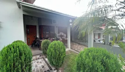Casa com 03 dormitórios, sendo uma suíte, à venda no Bairro São Cristóvão em Lajeado