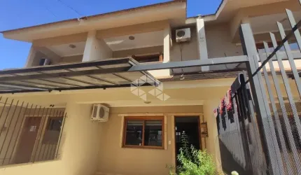 Sobrado geminado semimobiliado com 2 dormitórios a venda e/ou locação no bairro Moinhos D'Água em Lajeado/RS