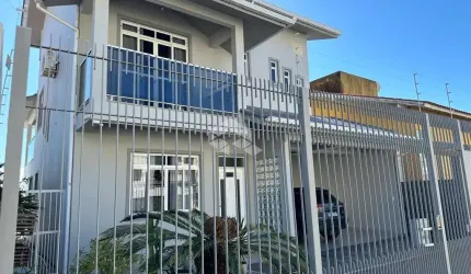 Casa com 3 suites à venda, 250m² - Jardim Atlântico