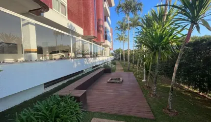 Apartamento Jurerê Internacional com 3 suítes e 3 vagas de garagem