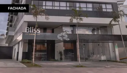 Loja térrea com 499,29m2, frente para Rua principal do bairro, 8 vagas de garagem, Estreito, Florianópolis, SC
