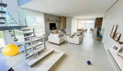 Casa em condomínio, 3 dormitórios, suíte e 2 vagas