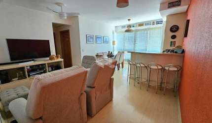 Apartamento de 2 dormitórios, suíte, closet, churrasqueira e 2 vagas