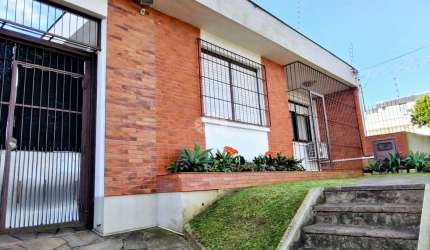 Duas casas  térres 4 dormitórios, 179 m² privativo, bairro Jardim do Salso - POA