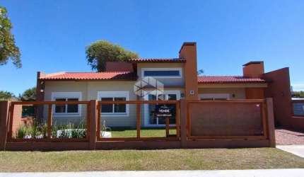 Casa Nova Térrea - 2 Quartos (1 Suíte) 89,93 m² - Mobiliada e Decorada