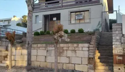 Casa com 2 Pavimentos no Bairro Santa Catarina
