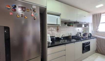 Apartamento com 02 dormitórios