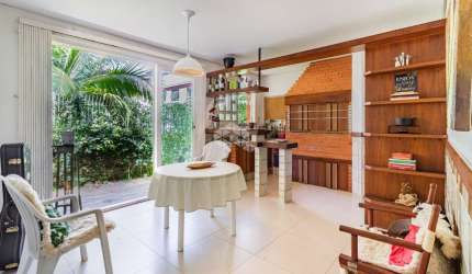 Casa comercial/residencial à venda, 3 dormitórios sendo 1 suíte, 4 vagas,  no bairro Auxiliadora - Porto Alegre/RS