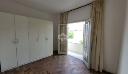 Apartamento de 02 dormitórios, reformado, à venda, bairro Floresta - Porto Alegre/RS