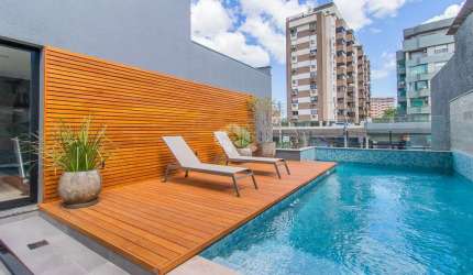 Apartamento de 2 dormitórios e garagem à venda no Bairro Menino Deus em Porto Alegre/RS