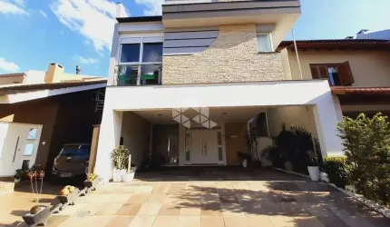 casa com 3 dormitório,  mobiliada em condomínio no bairro Ecoville em Porto Alegre
