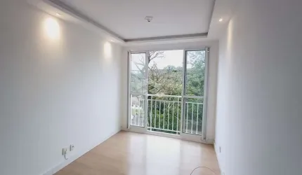 Apartamento á venda com 02 dormitórios / quartos com 01 suíte e 01 vaga na Estrada João Salomoni no bairro Vila Nova em Porto Alegre / RS.
