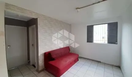 Apartamento à venda de 2 quartos e 1 vaga de garagem fixa no bairro Rubem Berta em Porto Alegre - RS.