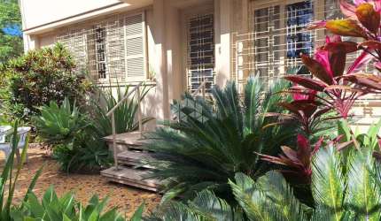 Casa de 3 quartos e garagem à venda no Bairro Floresta em Porto Alegre/RS