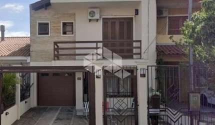Casa 3 dorm a venda na zona sul de Porto Alegre