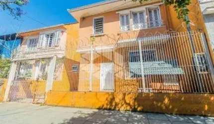 Casa com 2 dorm no bairro Floresta