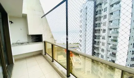Maravilhoso apartamento, com vista para o mar, de 3 dormitórios, sendo 2 suítes, 2 vagas de garagem no bairro Estreito em Florianópolis/SC.