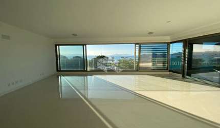 Apartamento com 4 suítes sendo 1 master com closet, 3 vagas de garagem na Beira Mar Norte em Florianópolis/SC.