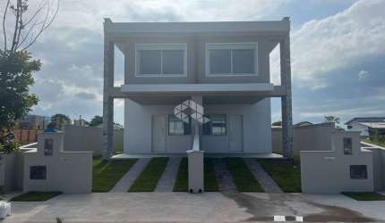Casa 3 Dormitórios sendo 1 suíte, 1 vaga de garagem no bairro Campeche, em Florianópolis/SC
