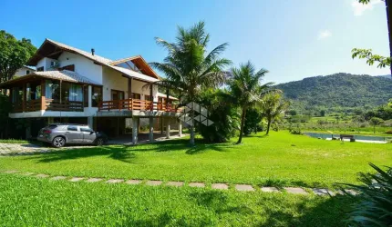 Terreno com casa à venda com 39.952m² de área total no Rio Vermelho, Florianópolis/SC