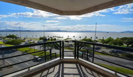 Apartamento reformado com Vista Para o Mar 3 Suítes e 2 vagas em Agronômica - Florianópolis