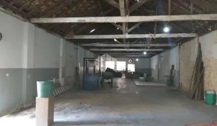 Galpão industrial com 385,28 m²,  com viabilidade para prédio comercial - Centro